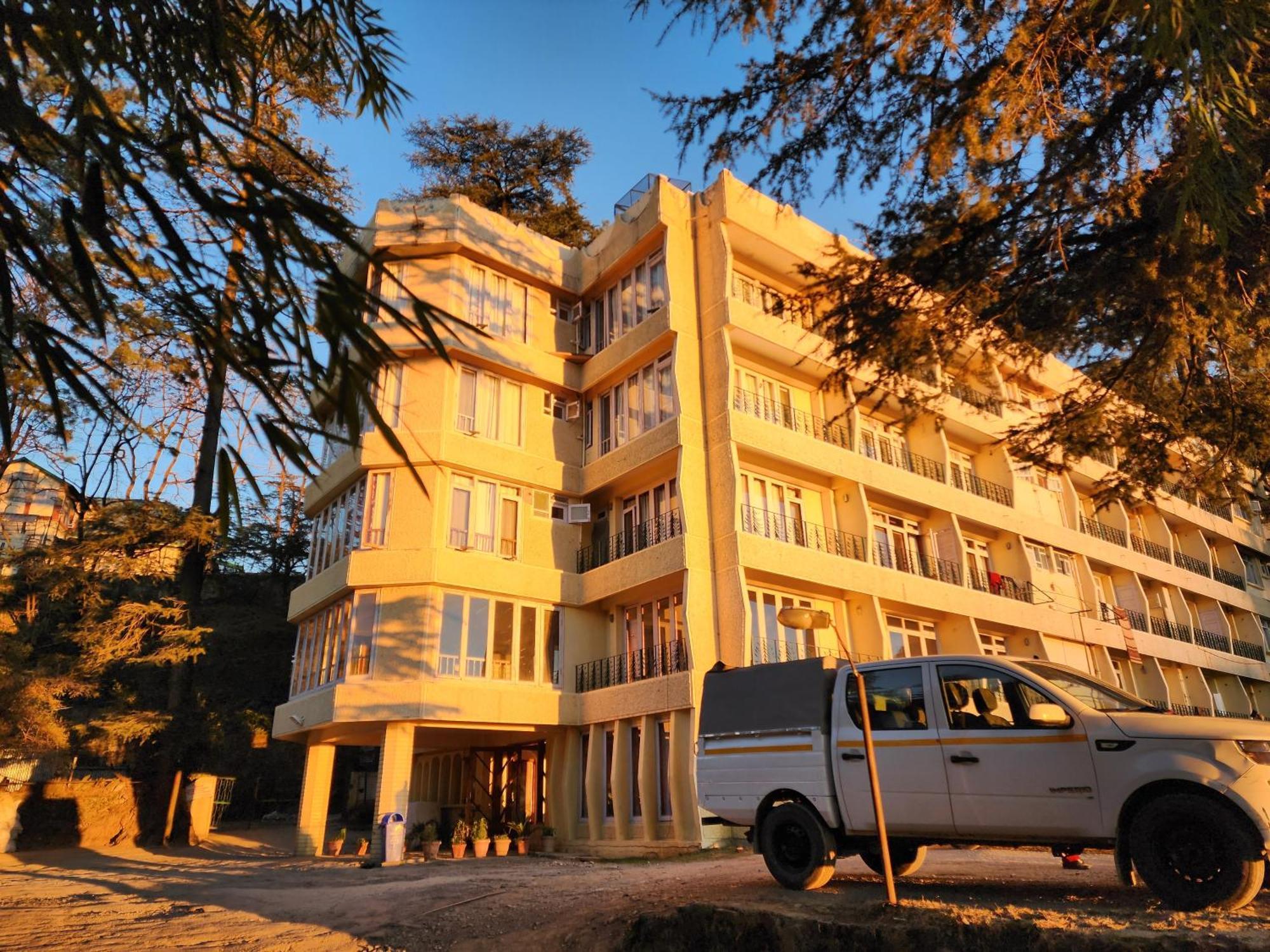 Hotel Pineview Shimla Exterior photo